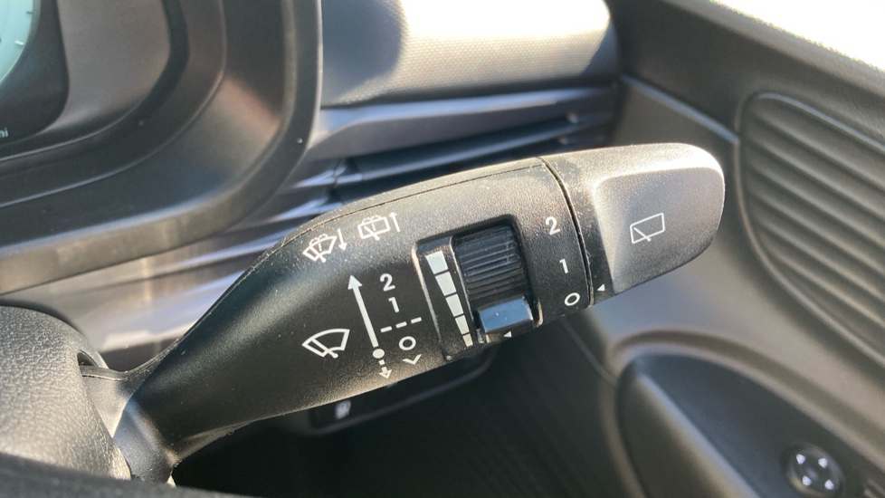 Hyundai i20 1.0T GDi Advance 5dr Petrol Hatchback - Image 31