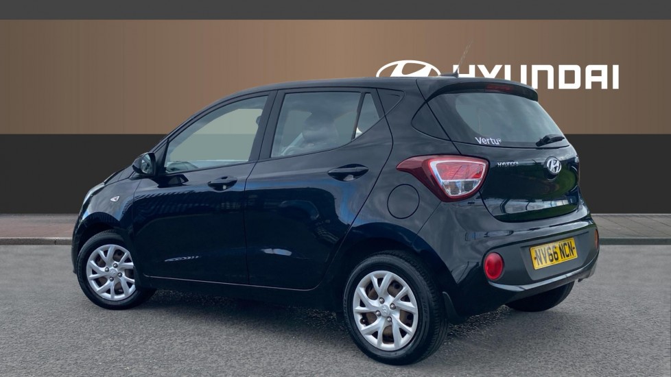 Hyundai i10 1.0 SE 5dr Petrol Hatchback - Image 2