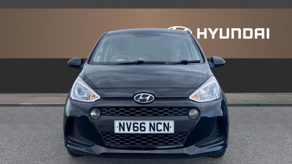 Hyundai i10 1.0 SE 5dr Petrol Hatchback - Image 3