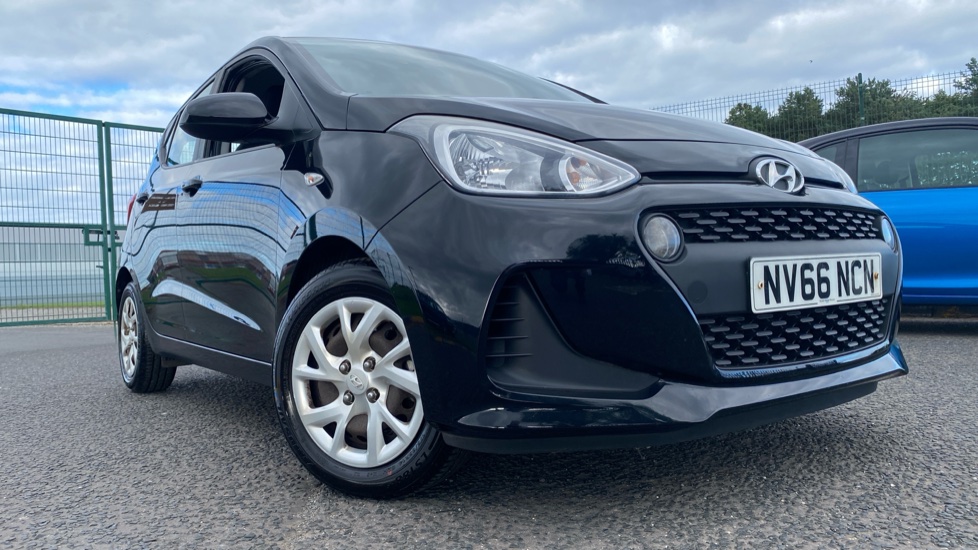 Hyundai i10 1.0 SE 5dr Petrol Hatchback - Image 8