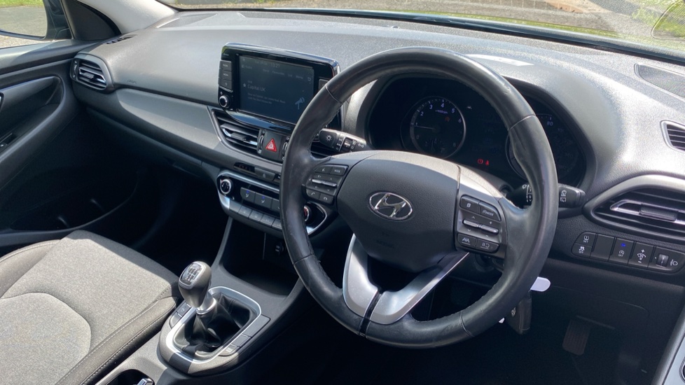 Hyundai i30 1.0T GDi SE Connect 5dr Petrol Hatchback - Image 11