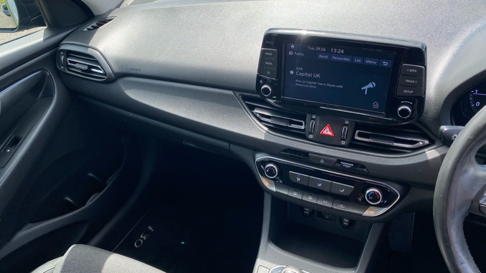 Hyundai i30 1.0T GDi SE Connect 5dr Petrol Hatchback - Image 14