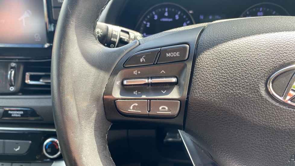 Hyundai i30 1.0T GDi SE Connect 5dr Petrol Hatchback - Image 23