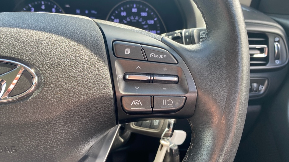 Hyundai i30 1.0T GDi SE Connect 5dr Petrol Hatchback - Image 24