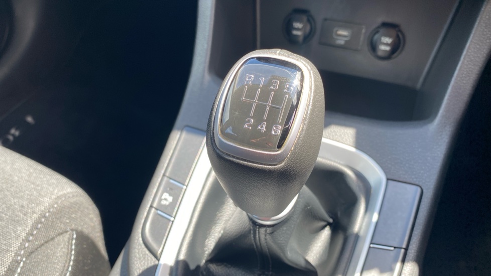 Hyundai i30 1.0T GDi SE Connect 5dr Petrol Hatchback - Image 28