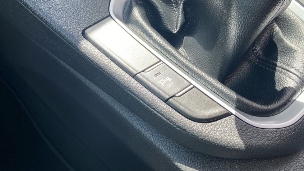 Hyundai i30 1.0T GDi SE Connect 5dr Petrol Hatchback - Image 30