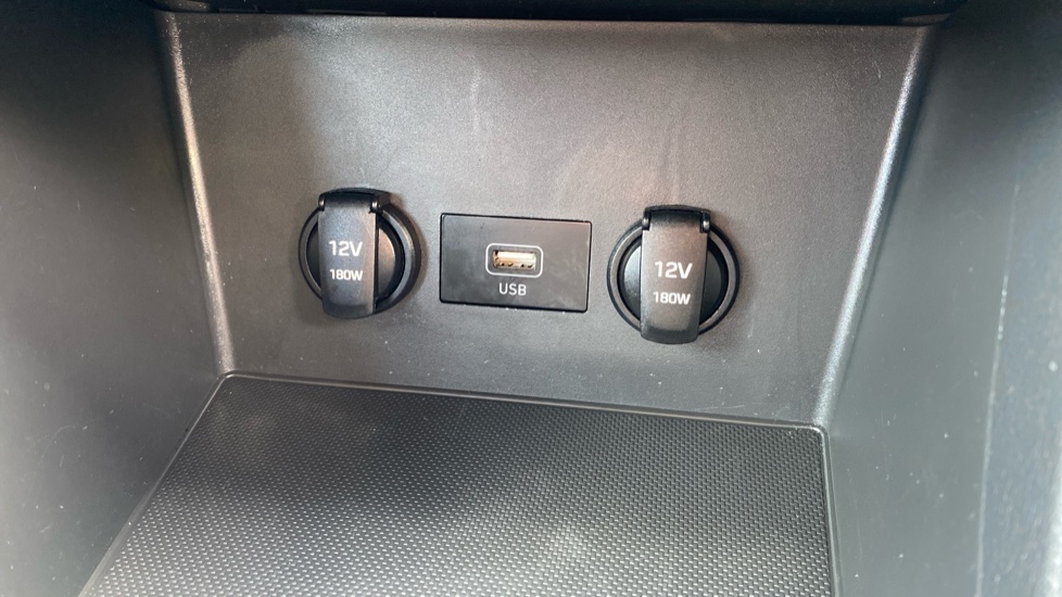 Hyundai i30 1.0T GDi SE Connect 5dr Petrol Hatchback - Image 32