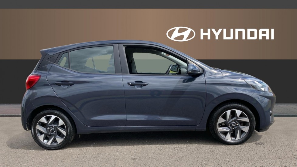 Hyundai i10 1.0 Advance 5dr Petrol Hatchback - Image 5