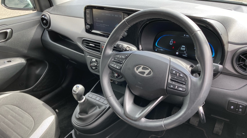 Hyundai i10 1.0 Advance 5dr Petrol Hatchback - Image 11