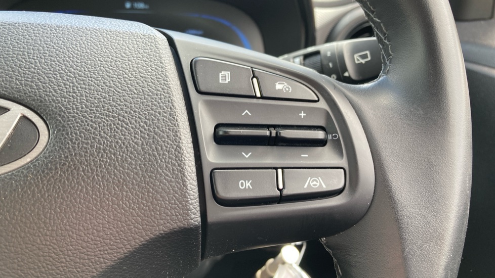 Hyundai i10 1.0 Advance 5dr Petrol Hatchback - Image 25