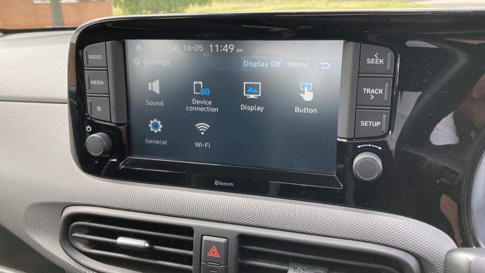 Hyundai i10 1.0 Advance 5dr Petrol Hatchback - Image 33