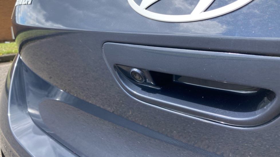 Hyundai i10 1.0 Advance 5dr Petrol Hatchback - Image 44