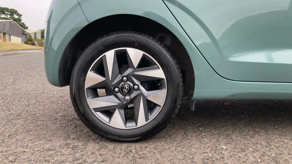 Hyundai i10 1.0 [63] Advance 5dr [Nav] Petrol Hatchback - Image 7