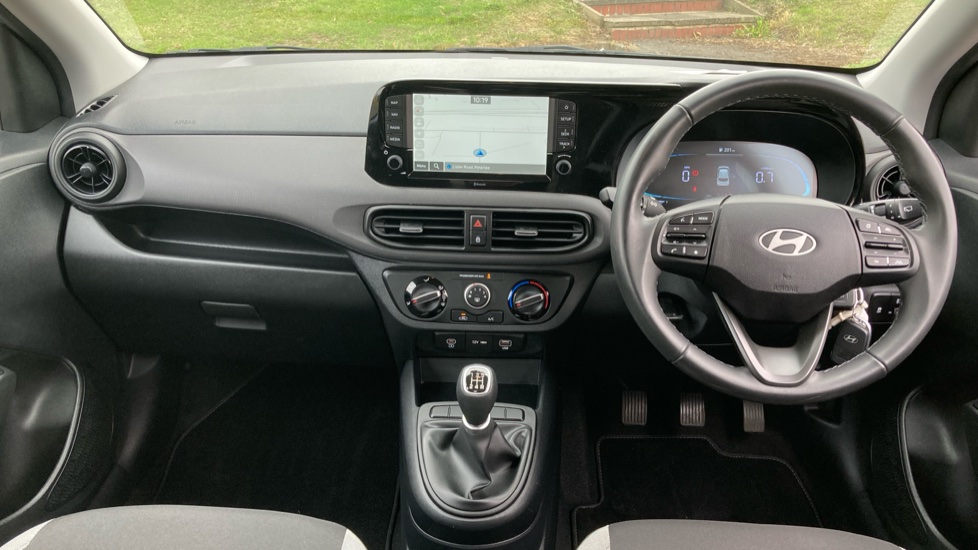 Hyundai i10 1.0 [63] Advance 5dr [Nav] Petrol Hatchback - Image 10