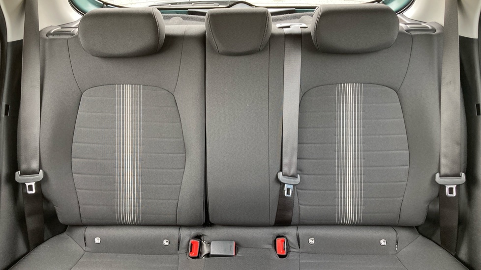 Hyundai i10 1.0 [63] Advance 5dr [Nav] Petrol Hatchback - Image 15