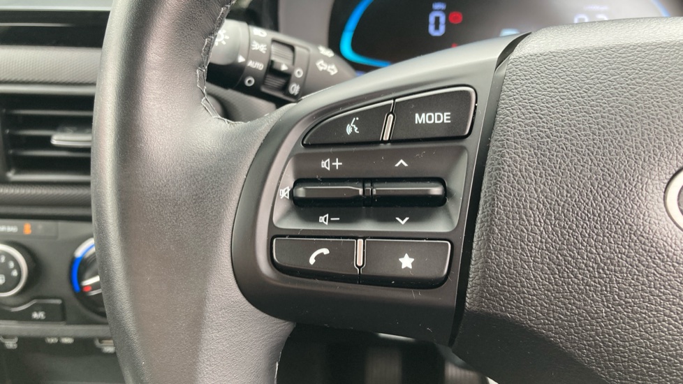 Hyundai i10 1.0 [63] Advance 5dr [Nav] Petrol Hatchback - Image 28