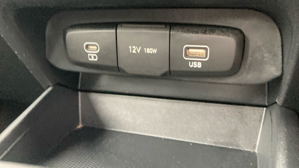 Hyundai i10 1.0 [63] Advance 5dr [Nav] Petrol Hatchback - Image 35