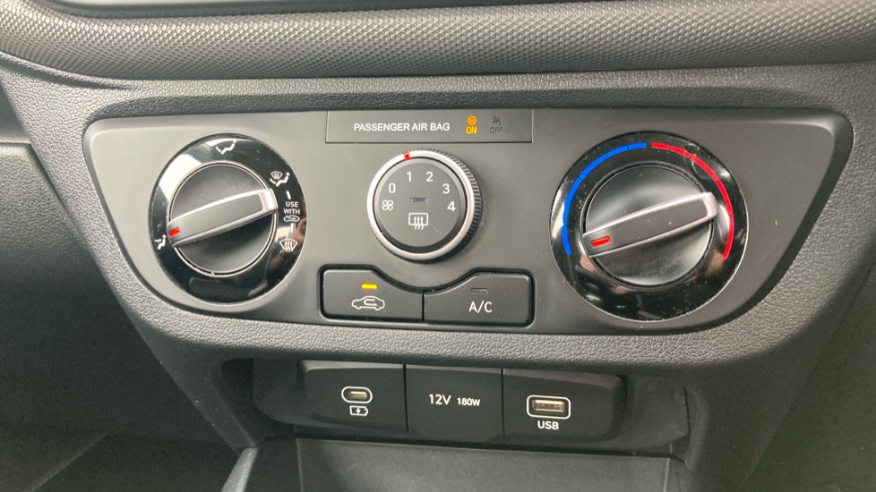 Hyundai i10 1.0 [63] Advance 5dr [Nav] Petrol Hatchback - Image 37