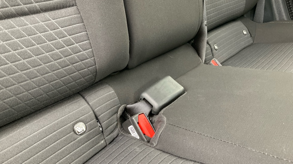 Hyundai i20 1.0T GDi 48V MHD SE Connect 5dr Petrol Hatchback - Image 17