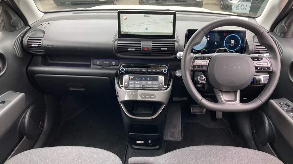 Hyundai INSTER 85kW 02 49kWh 5dr Auto Electric Hatchback - Image 10