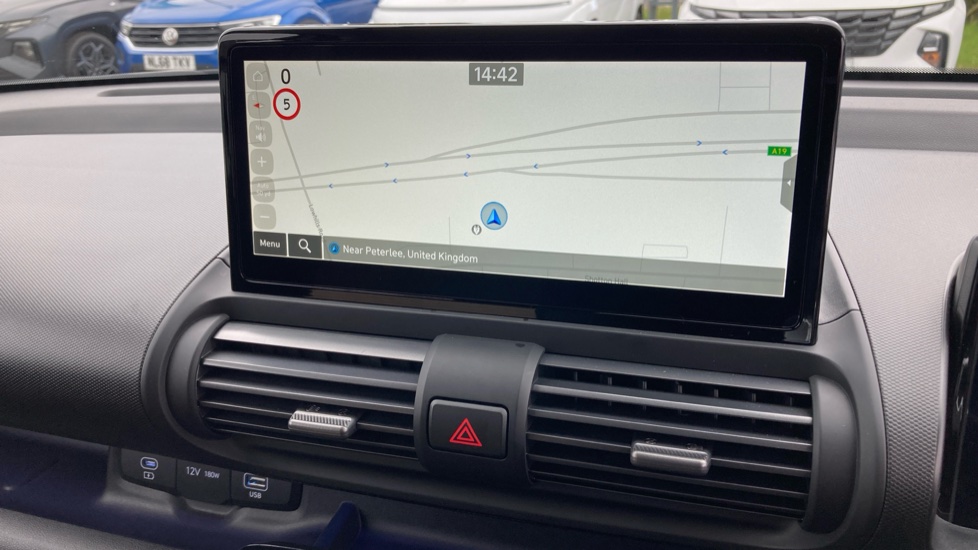 Hyundai INSTER 85kW 02 49kWh 5dr Auto Electric Hatchback - Image 12