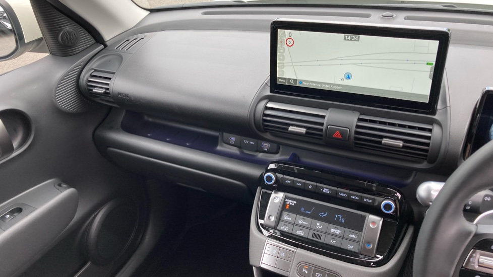 Hyundai INSTER 85kW 02 49kWh 5dr Auto Electric Hatchback - Image 14