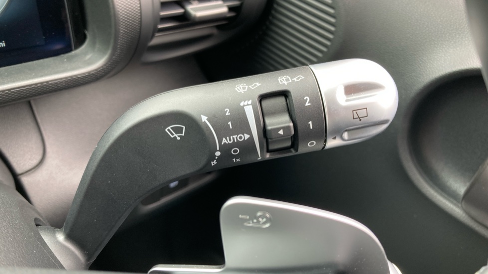 Hyundai INSTER 85kW 02 49kWh 5dr Auto Electric Hatchback - Image 29