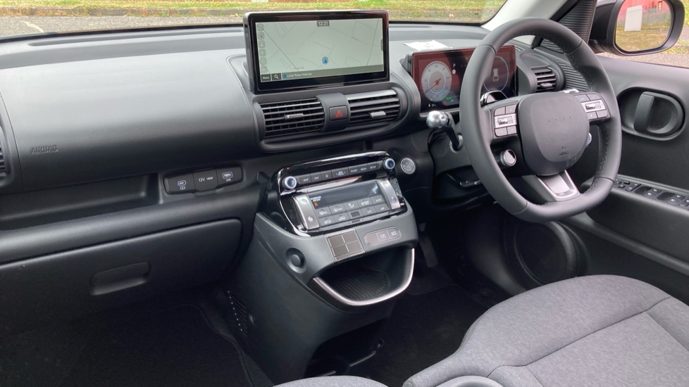 Hyundai INSTER 71kW 01 42kWh 5dr Auto Electric Hatchback - Image 9