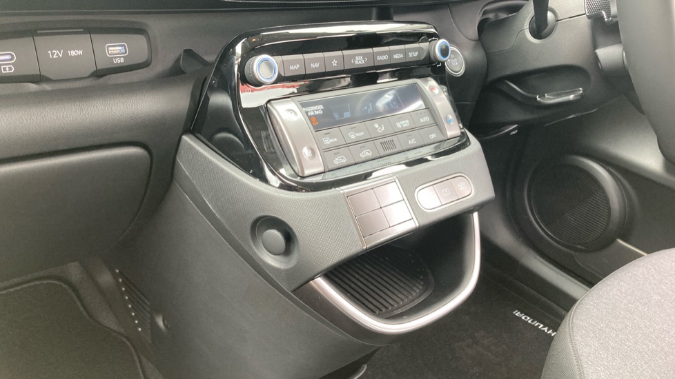 Hyundai INSTER 71kW 01 42kWh 5dr Auto Electric Hatchback - Image 13