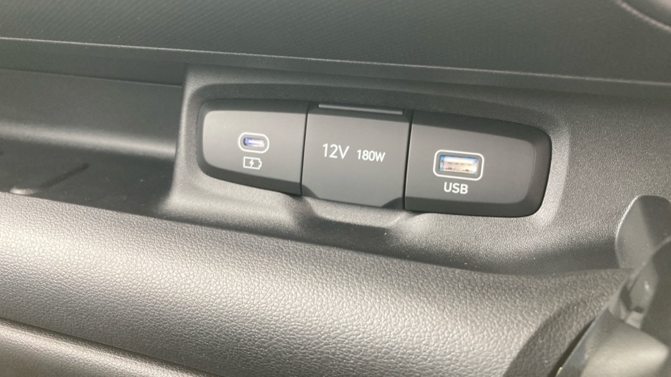 Hyundai INSTER 85kW 01 49kWh 5dr Auto Electric Hatchback - Image 38