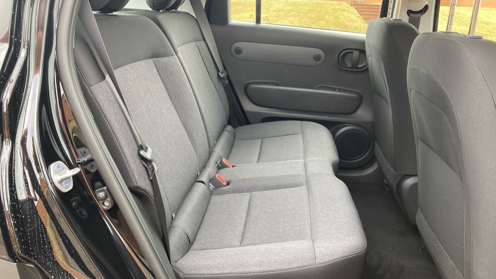 Hyundai INSTER 85kW 01 49kWh 5dr Auto Electric Hatchback - Image 16