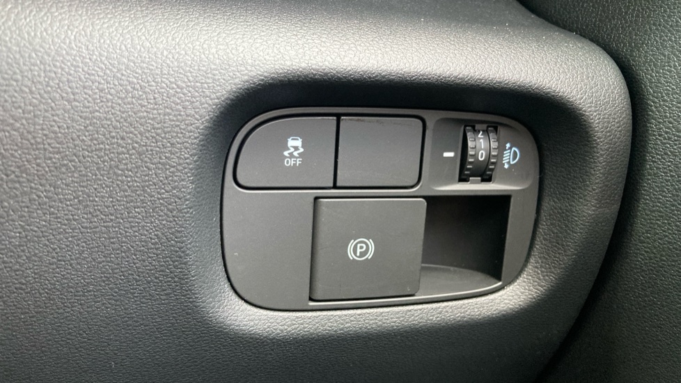 Hyundai INSTER 85kW 01 49kWh 5dr Auto Electric Hatchback - Image 30