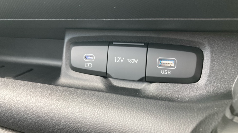 Hyundai INSTER 85kW 01 49kWh 5dr Auto Electric Hatchback - Image 38