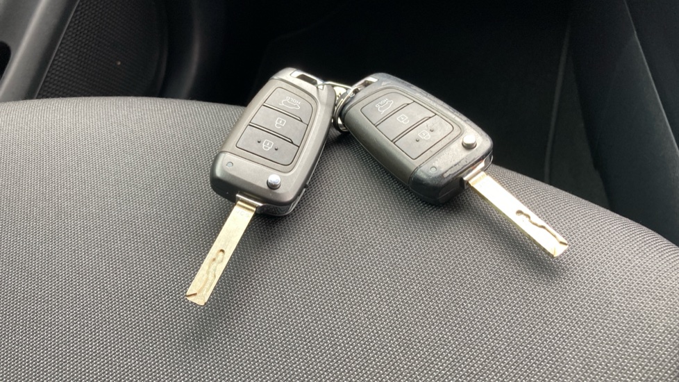 Hyundai TUCSON 1.6 TGDi SE Connect 5dr 2WD Petrol Estate - Image 19