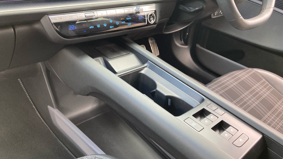 Hyundai IONIQ 6 239kW First Edition 77kWh 4dr AWD Auto Electric Saloon - Image 13