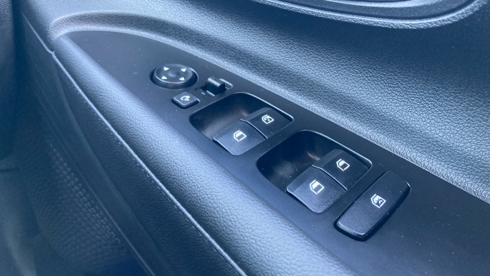 Hyundai BAYON 1.0 TGDi Advance 5dr Petrol Hatchback - Image 26