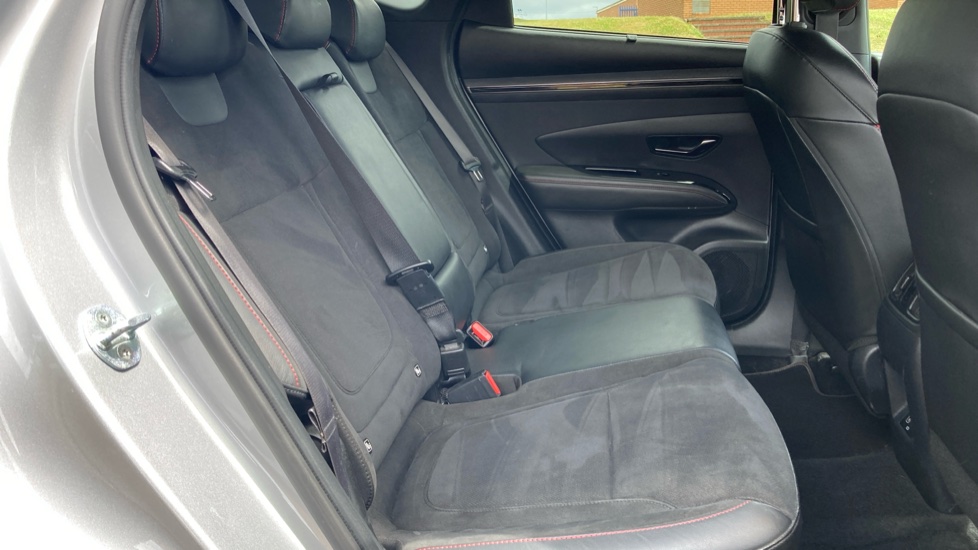 Hyundai TUCSON 1.6 TGDi N Line S 5dr 2WD Petrol Estate - Image 16