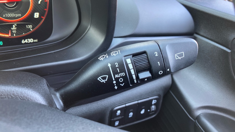 Hyundai BAYON 1.0 TGDi [120] 48V MHEV Premium 5dr DCT Petrol Hatchback - Image 32