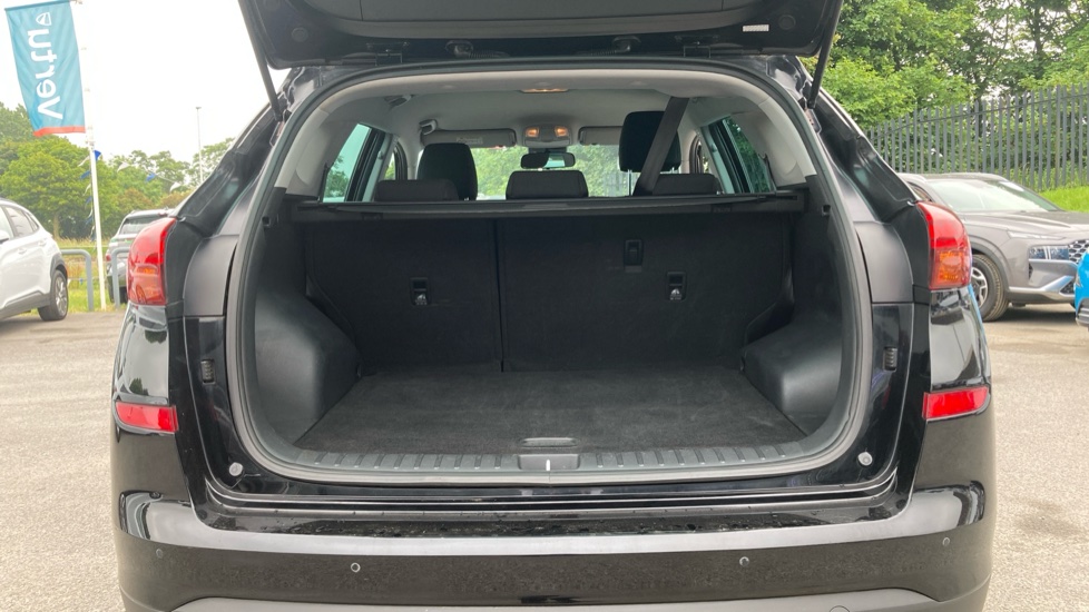 Hyundai TUCSON 1.6 GDi SE Nav 5dr 2WD Petrol Estate - Image 4