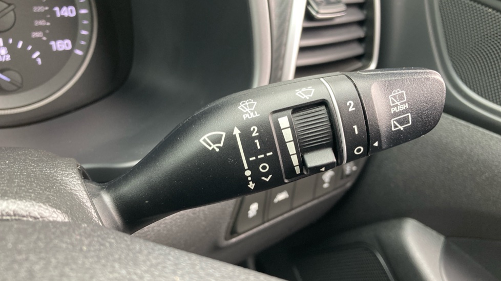 Hyundai TUCSON 1.6 GDi SE Nav 5dr 2WD Petrol Estate - Image 28