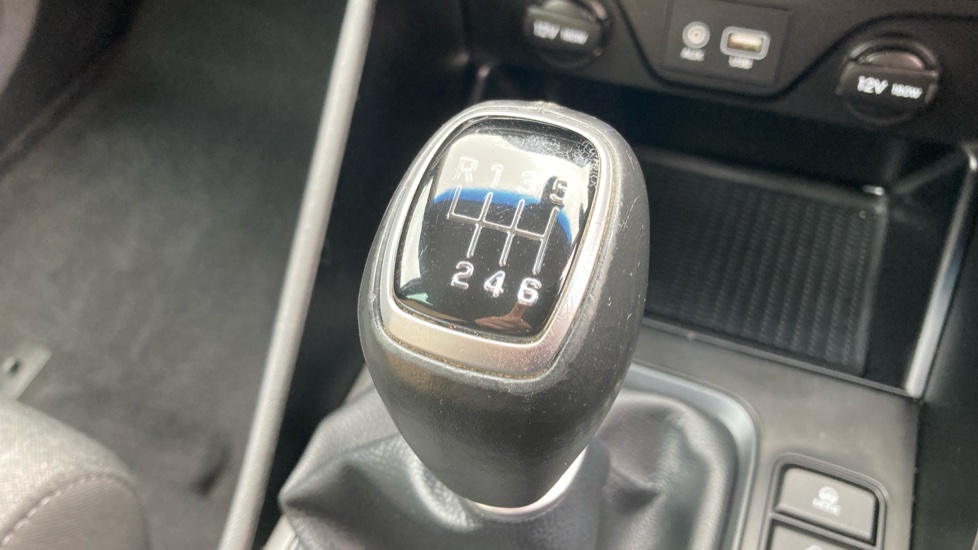 Hyundai TUCSON 1.6 GDi SE Nav 5dr 2WD Petrol Estate - Image 29