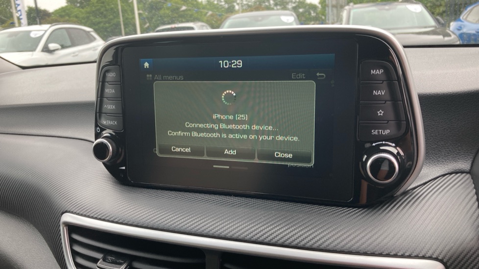 Hyundai TUCSON 1.6 GDi SE Nav 5dr 2WD Petrol Estate - Image 38