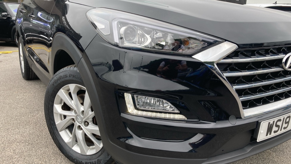 Hyundai TUCSON 1.6 GDi SE Nav 5dr 2WD Petrol Estate - Image 40
