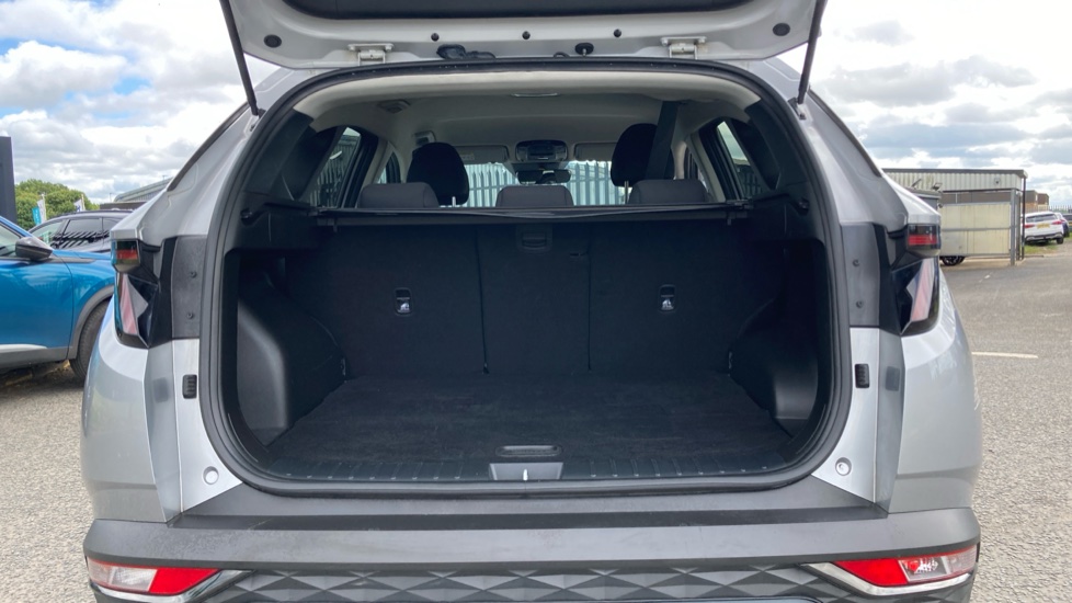 Hyundai TUCSON 1.6 TGDi Premium 5dr 2WD Petrol Estate - Image 4