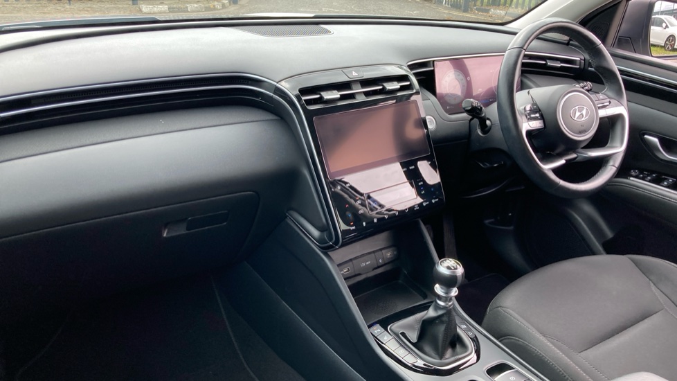 Hyundai TUCSON 1.6 TGDi Premium 5dr 2WD Petrol Estate - Image 9