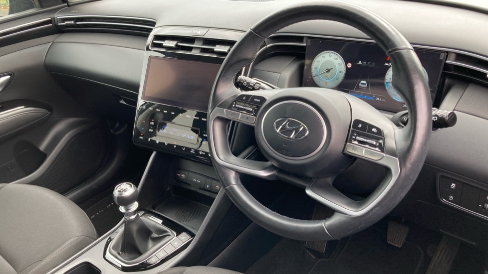 Hyundai TUCSON 1.6 TGDi Premium 5dr 2WD Petrol Estate - Image 11