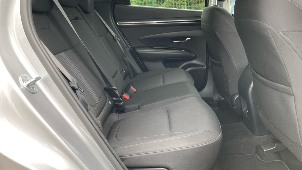 Hyundai TUCSON 1.6 TGDi Premium 5dr 2WD Petrol Estate - Image 16