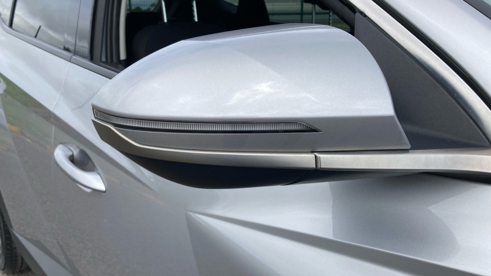Hyundai TUCSON 1.6 TGDi Premium 5dr 2WD Petrol Estate - Image 23