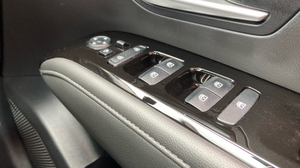 Hyundai TUCSON 1.6 TGDi Premium 5dr 2WD Petrol Estate - Image 29