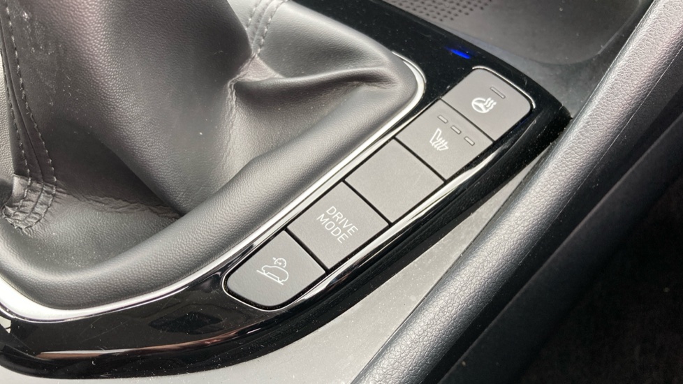 Hyundai TUCSON 1.6 TGDi Premium 5dr 2WD Petrol Estate - Image 37